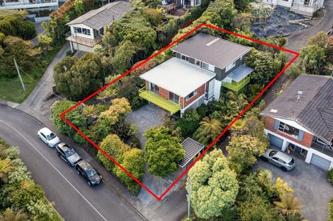 Photo of property in 21 Parr Terrace, Castor Bay, Auckland, 0620