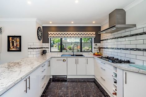 Photo of property in 8 Rifleman Lane, Paraparaumu Beach, Paraparaumu, 5032