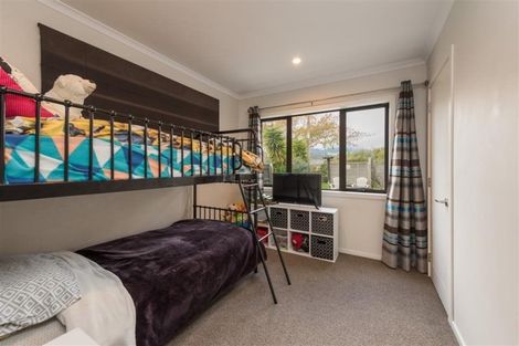 Photo of property in 2 Ernest Place, Brightwater, 7022