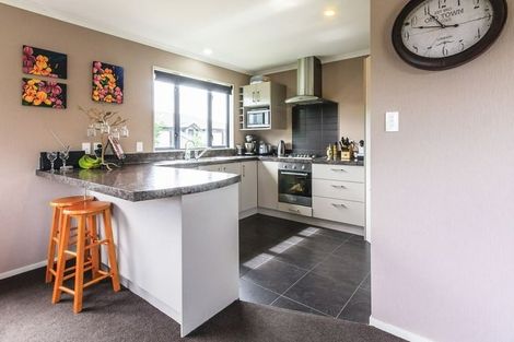 Photo of property in 9 Angelina Way, Kelvin Grove, Palmerston North, 4414