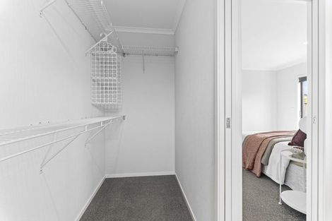 Photo of property in 25b Karaka Street, Merrilands, New Plymouth, 4312