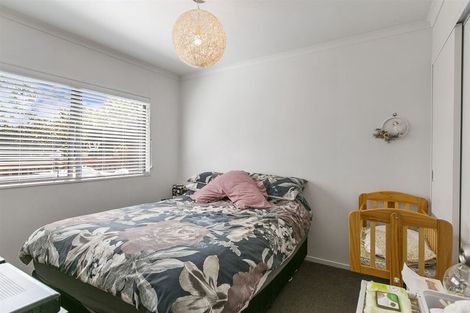 Photo of property in 7 Minaret Drive, Bucklands Beach, Auckland, 2014