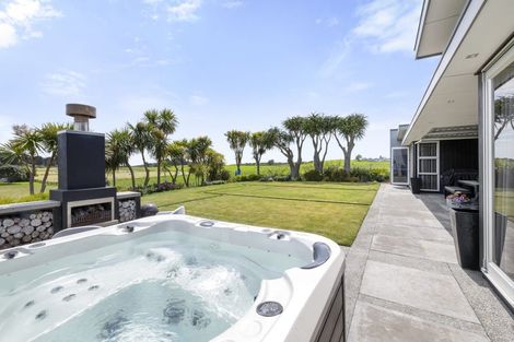 Photo of property in 12 Sampson Avenue, Waiwhakaiho, New Plymouth, 4312