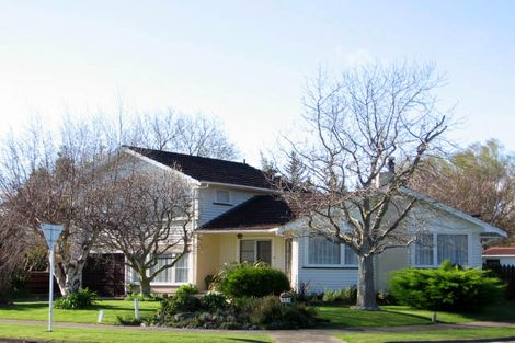 Photo of property in 131 Dittmer Drive, West End, Palmerston North, 4412