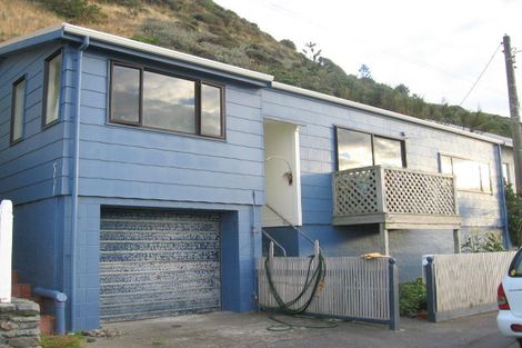 Photo of property in 90 Owhiro Bay Parade, Owhiro Bay, Wellington, 6023