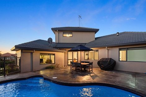 Photo of property in 35 Greenfield Drive, Western Heights, Hamilton, 3200