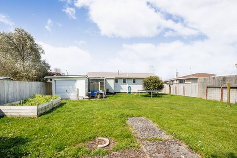 Photo of property in 43 Sutherland Crescent, Westbrook, Palmerston North, 4412