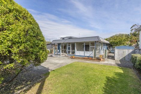 Photo of property in 3 Tui Road, Raumati Beach, Paraparaumu, 5032