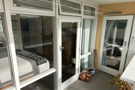 Photo of property in 7/4 Claremont Grove, Mount Victoria, Wellington, 6011