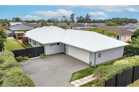 Photo of property in 132 Beach Road, North New Brighton, Christchurch, 8083