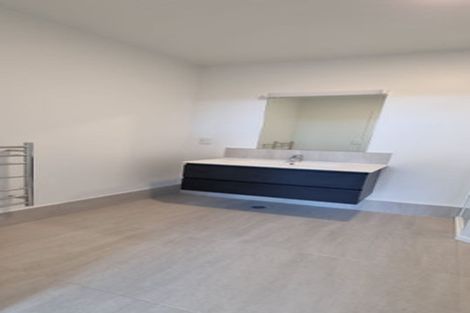 Photo of property in 23/11 Carlos Drive, Flat Bush, Auckland, 2016