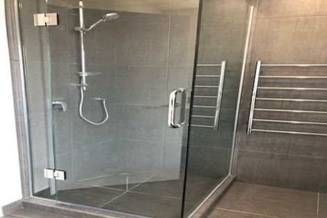 Photo of property in 31b Knightsbridge Drive, Forrest Hill, Auckland, 0620