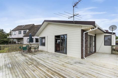 Photo of property in 1/15 Gwenand Place, Botany Downs, Auckland, 2010