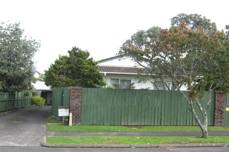 Photo of property in 2/10 Lyren Place, Half Moon Bay, Auckland, 2012