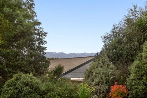 Photo of property in 8 Drake Place, Lake Hawea, Wanaka, 9382