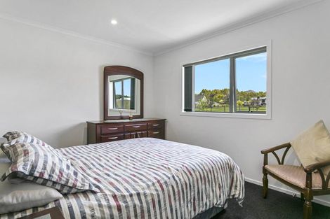 Photo of property in 8 Kahikatea Drive, Kinloch, Taupo, 3377