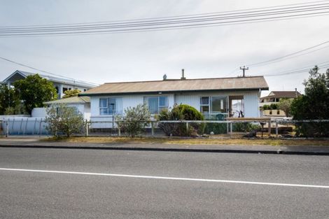 Photo of property in 16 Meeanee Quay, Westshore, Napier, 4110