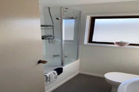 Photo of property in 3/49 Apu Crescent, Lyall Bay, Wellington, 6022