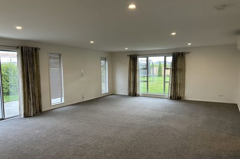 Photo of property in 24 Burnham School Road, Rolleston, 7614