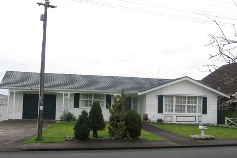 Photo of property in 2/15 Wellington Street, Papakura, 2110