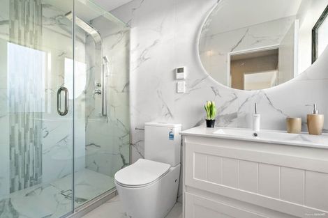 Photo of property in 4 Cloonlyon Drive, Flat Bush, Auckland, 2019