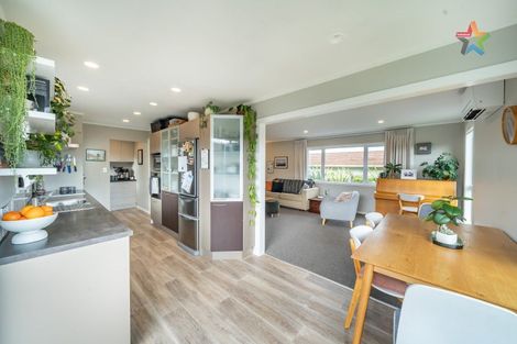 Photo of property in 18 Tarras Grove, Kelson, Lower Hutt, 5010