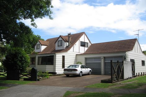 Photo of property in 2 Biscay Place, Conifer Grove, Takanini, 2112