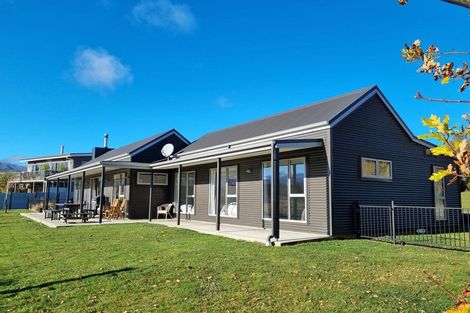 Photo of property in 4 Dwyer Place, Lake Tekapo, 7999