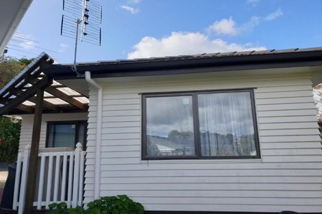 Photo of property in 5 Leiden Place, Totara Vale, Auckland, 0629