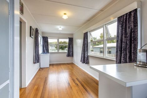 Photo of property in 71 Awaroa Road, Helensville, 0800