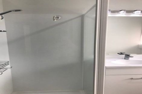 Photo of property in 2/27 Aberfeldy Avenue, Highland Park, Auckland, 2010