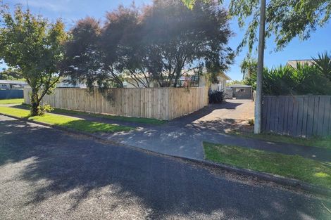 Photo of property in 2 Tasman Street, Havelock North, 4130