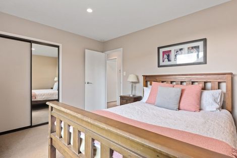 Photo of property in 52 Solomon Avenue, Redwood, Christchurch, 8051