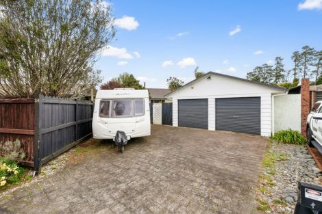 Photo of property in 24 Oakmont Place, Wattle Downs, Auckland, 2103