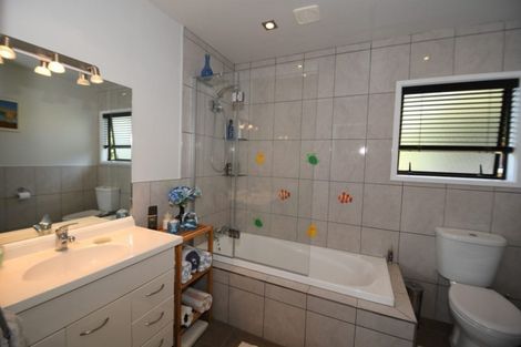 Photo of property in 10 Brampton Road, Snells Beach, 0920