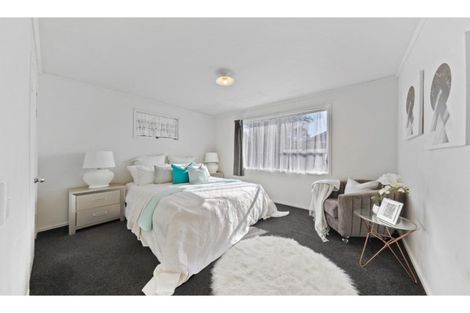 Photo of property in 28 Burbank Avenue, Manurewa, Auckland, 2102