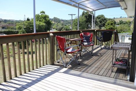 Photo of property in 12 Hardy Place, Cooks Beach, Whitianga, 3591