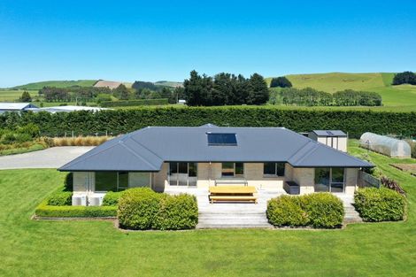 Photo of property in 11 Sinclair Road, Browns, Winton, 9782