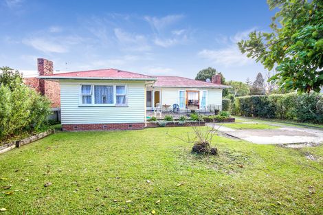 Photo of property in 22 Kingdale Road, Henderson, Auckland, 0610