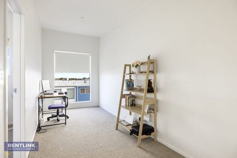 Photo of property in 31 Reynolds Place, Papamoa Beach, Papamoa, 3118