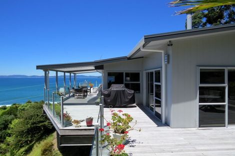 Photo of property in 402 Tuateawa Road, Tuateawa, Coromandel, 3583