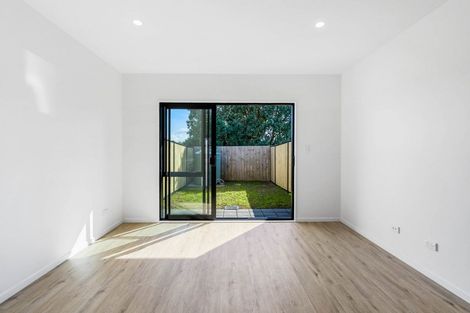 Photo of property in 25 Eileen Newey Place, Henderson, Auckland, 0612