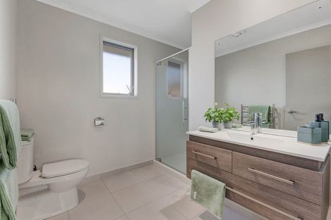 Photo of property in 11 Riverleigh Drive, Snells Beach, 0920