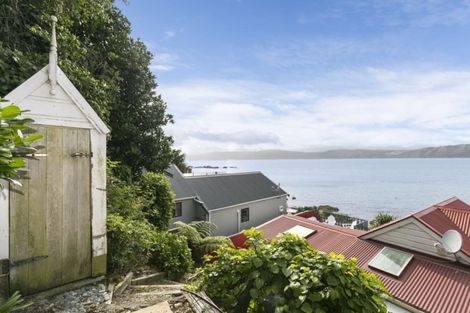 Photo of property in 285 Karaka Bay Road, Karaka Bays, Wellington, 6022