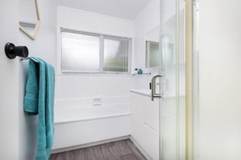 Photo of property in 2/44 O'halloran Road, Howick, Auckland, 2014