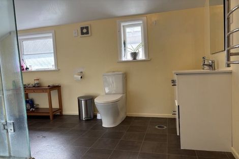 Photo of property in 80 Queens Drive, Lyall Bay, Wellington, 6022