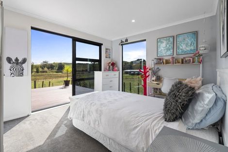 Photo of property in 338 Valley Road, Colyton, Feilding, 4775