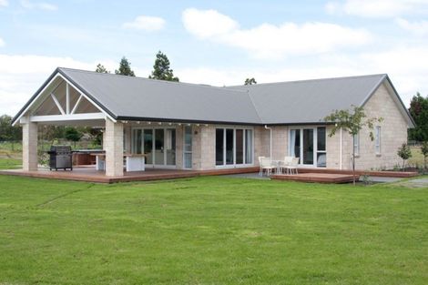 Photo of property in 728 Peak Road, Helensville, 0875