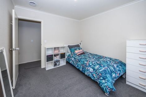 Photo of property in 17 Whitford Place, Rototuna North, Hamilton, 3210