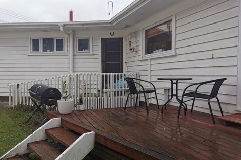 Photo of property in 2/4 Firth Road, Torbay, Auckland, 0630